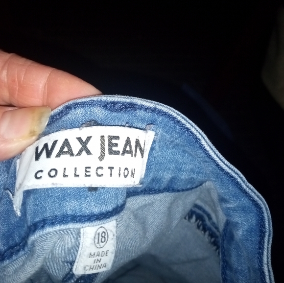 Oldie Distressed Jeans - Picture 2 of 2